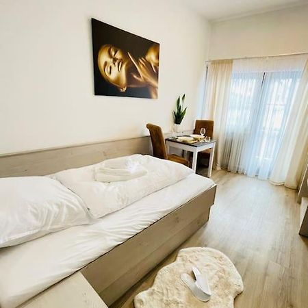 Fewo 20 - Appartement Im Rottalblick - Youngmodern Wohnen Mit Bademantelgang Zur Therme, Tv, Balkon Und Persoenlichem Gaesteempfang Von Astarte Estate Bad Griesbach im Rottal Esterno foto