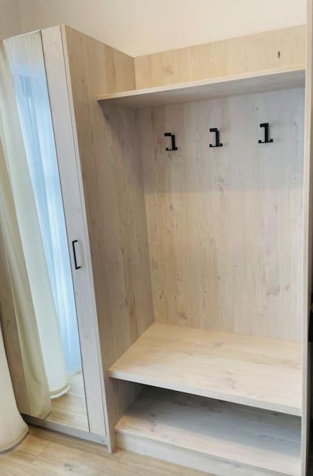 Fewo 20 - Appartement Im Rottalblick - Youngmodern Wohnen Mit Bademantelgang Zur Therme, Tv, Balkon Und Persoenlichem Gaesteempfang Von Astarte Estate Bad Griesbach im Rottal Esterno foto